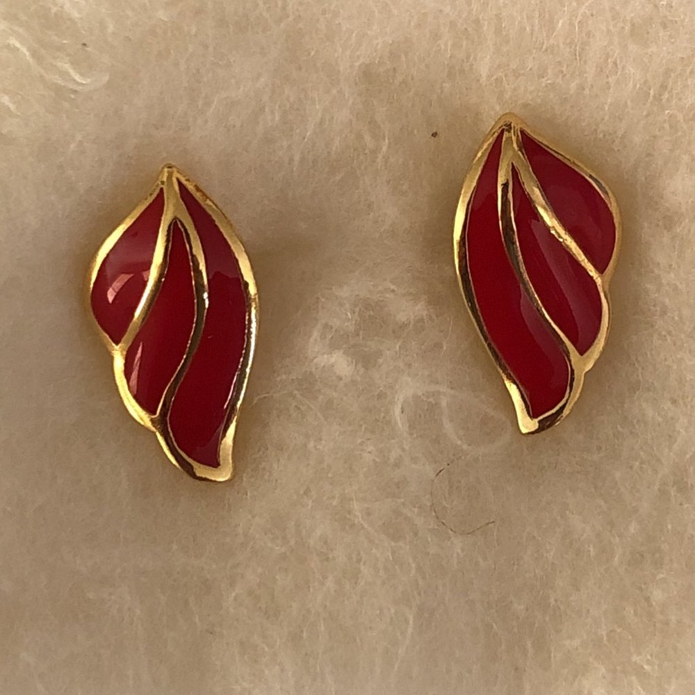Vintage Gold Stud Earrings (two pairs)